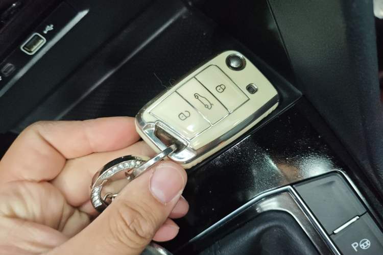 Used Volkswagen Tiguan L 2022 330TSI Automatic Two-Wheel Drive R-Line Enhanced Edition Vehicle Key