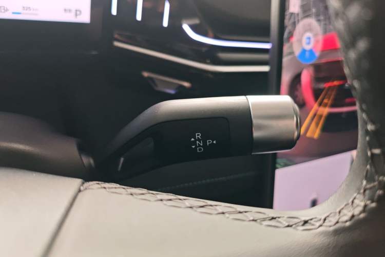 Used Geely Galaxy L6 2024 125km PLUS Dragon Edition
