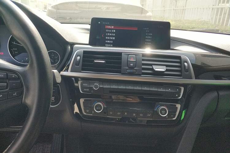 Used BMW 3 Series 2019 320Li Fashion Model
