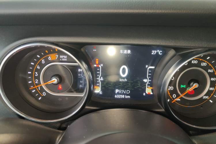 Used Jeep Wrangler 2019 2.0T Sahara Four-Door Version China VI Emission Standard