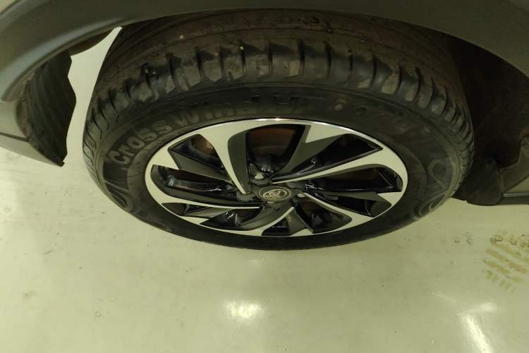 Used Toyota IZOA 2018 2.0L Yichi Edition China V Standard Right Rear Wheel Hub