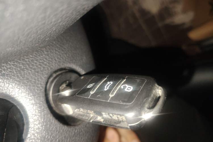 Used Volkswagen Bora 2016 1.6L Automatic Fashion Model
