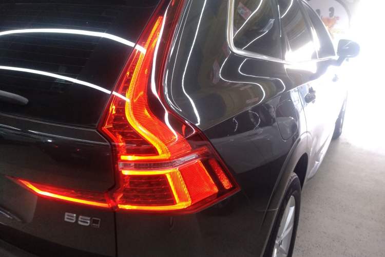 Used Volvo XC60 2022 B5 4x4 Zhiyi Luxury Edition
