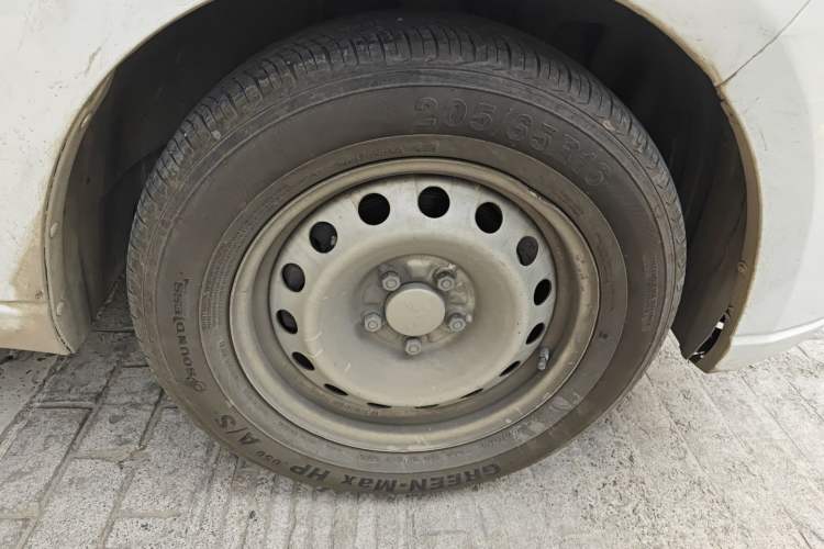 Used Wuling Hongguang PLUS 2019 1.5T Manual Standard Edition 5 Seats