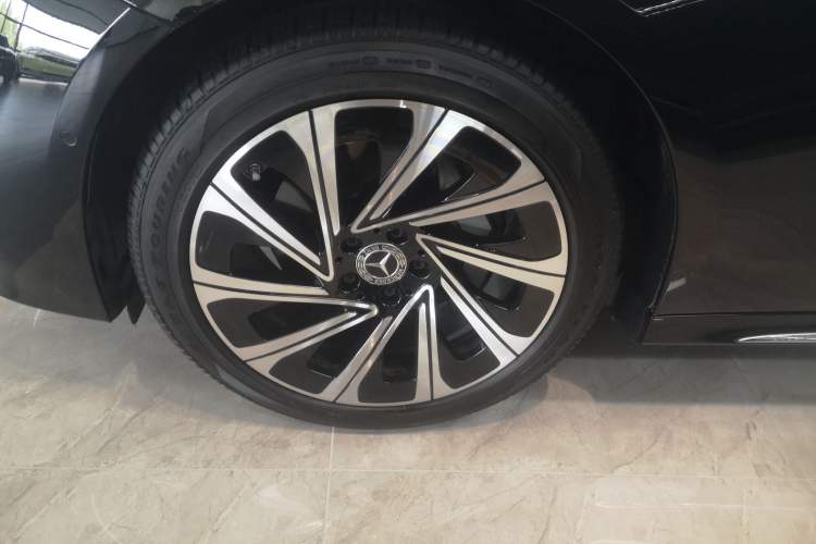 Used Mercedes-Benz E-Class 2024 E 300 L Luxury Model Left Front Wheel Hub