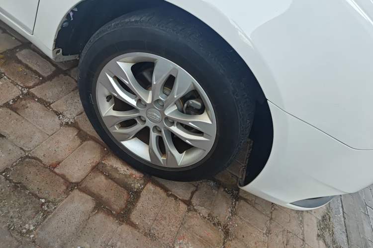 Used Geely Auto Emgrand 2014 Sedan 1.5L Manual Elite Model