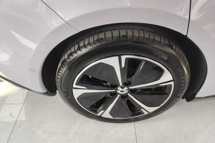 Used Nio ET5T 2025 75 kWh Touring Exterior 8