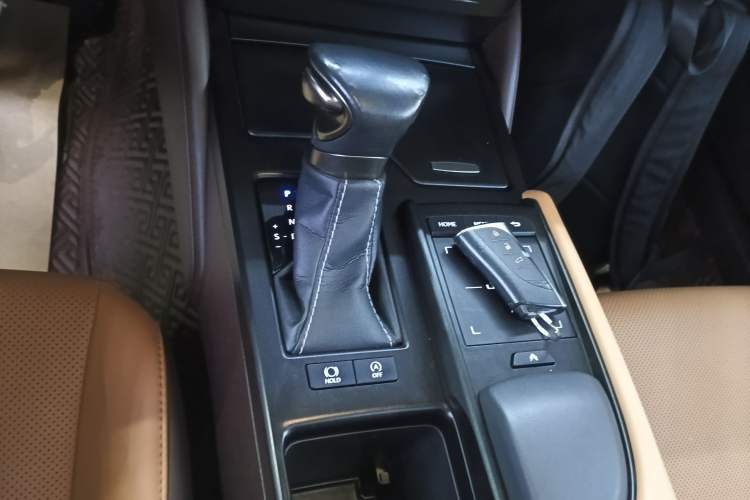 Used Lexus ES 2018 260 Excellence Edition China V Standard