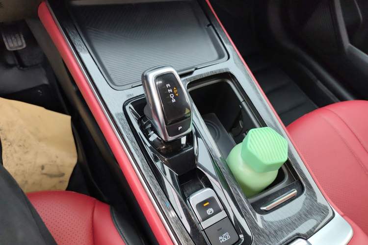 Used Dongfeng Aeolus Yixuan MAX 2021 1.5T Ultra-Stylish Trendsetter Edition
