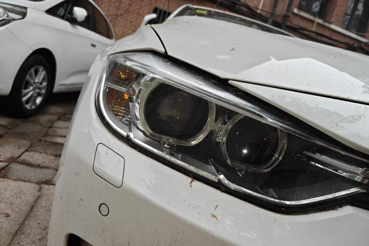 Used BMW 3 Series 2014 320Li Fashion Model Right Front Headlight