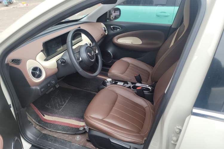 Used Wuling Bingo 2023 333 km Enjoyment Version Left Front Seat