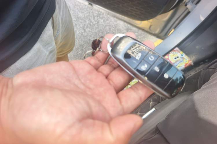 Used AION V 2023 Plus 70 Smart Enjoyment Seven-Seater Edition Ternary Lithium Vehicle Key