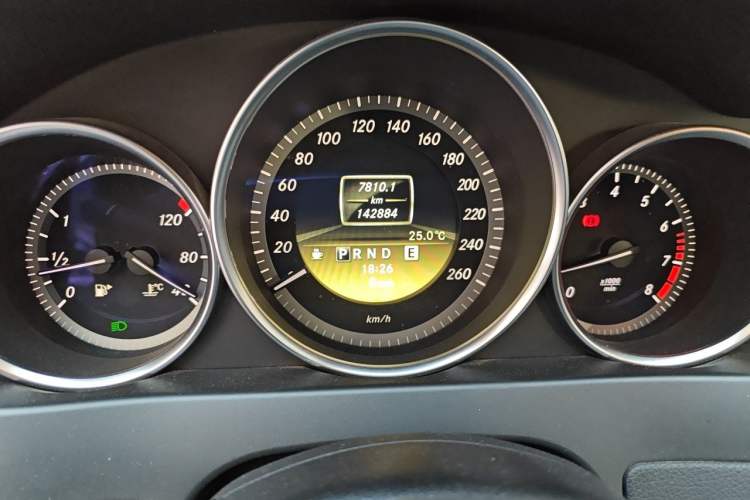 Used Mercedes-Benz C-Class 2010 C 180K Classic model