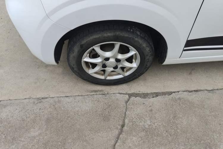 Used Roewe Clever 2022 311km QiQi BoBo Edition Exterior 4