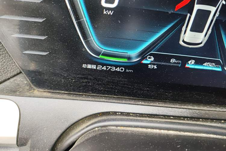 Used BYD Song Pro New Energy 2019 DM 1.5T Four-Wheel Drive Performance Edition Deluxe Model Odometer Close Up