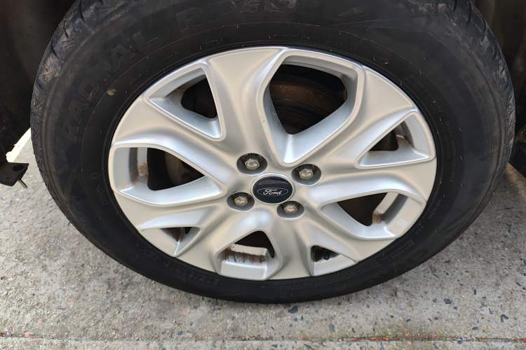 Used Ford EcoSport 2013 1.5L Automatic Fashion Model