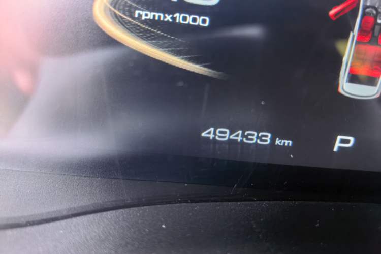 Used Haval JOLION 2021 1.5T Automatic Four-Door Version Odometer Close Up