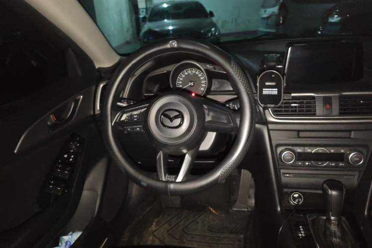 Used Mazda 3 Axela 2017 Sedan 1.5L Automatic Luxury Model Emission Standard China V