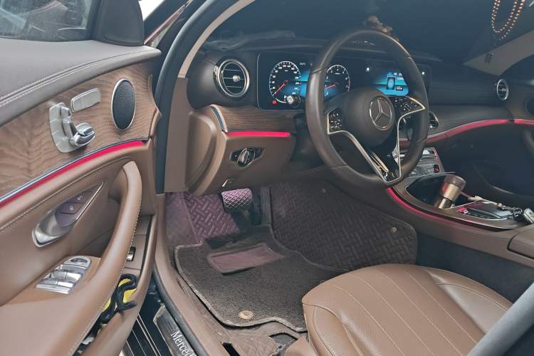 Used Mercedes-Benz E-Class 2023 Updated E 300 L Fashion Edition Driver Seat