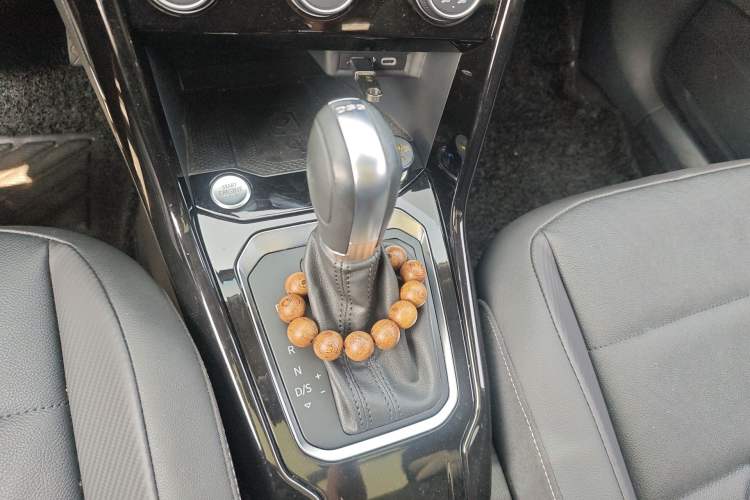 Used Volkswagen T-ROC 2021 280TSI DSG Two-Wheel Drive Comfort Connect Edition
