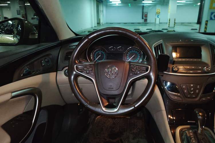 Used Buick Regal 2015 2.0L Elite Fashion Edition