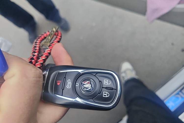 Used Buick GL8 2023 Land Executive Class Smart Enjoyment Model
