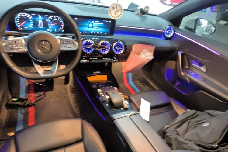 Used Mercedes-Benz A-Class 2022 Restyled A 200 L Sport Sedan Fashion Version Gear Lever