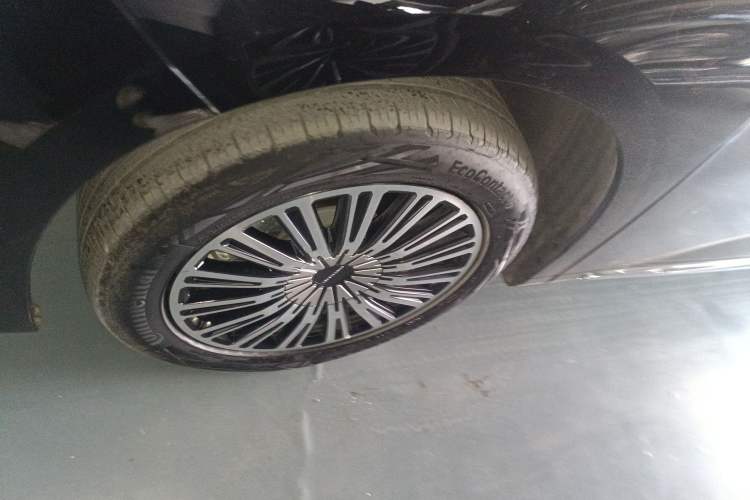 Used SAIC MAXUS Dajia 9 2024 Super Hybrid Ultra-Long Range Mountain Edition 7-Seater
