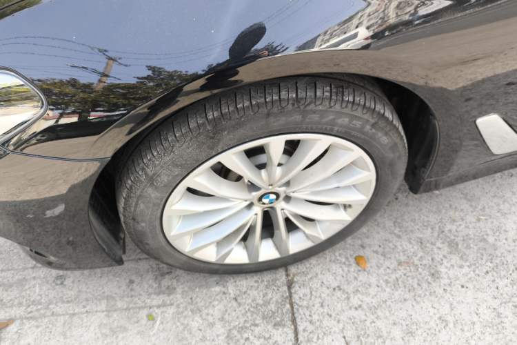 Used BMW 5 Series 2020 530Li Leading Edition Luxury Package Left Front Wheel Hub