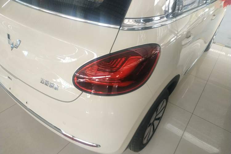 Used Wuling Bingo 2025 333 km Lingxi Connected Version Right Rear Taillight