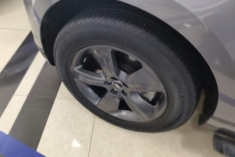 Used Land Rover Range Velar 2021 P250 model
