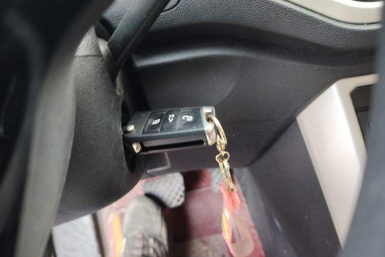 Used Volkswagen T-ROC 2018 230TSI DSG Two-Wheel Drive Fashion Edition China V Standard