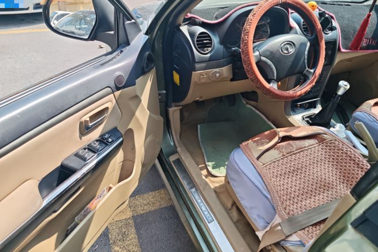 Used Haval H5 Classic 2010 European-style 2.0L Two-Wheel-Drive Luxury Model
