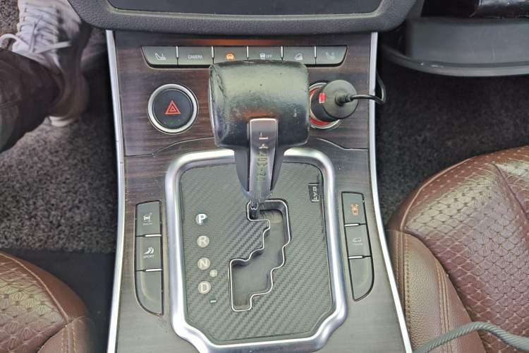 Used Land X7 2015 2.0T Panoramic Prestige Edition
