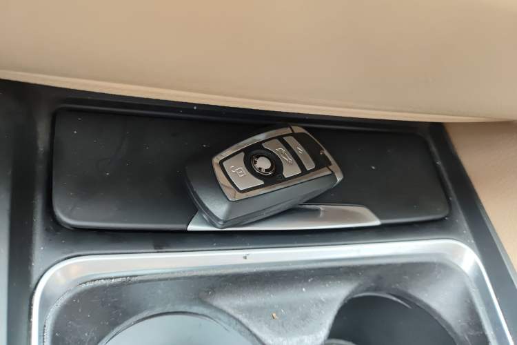 Used BMW 3 Series 2013 320Li Fashion Model
