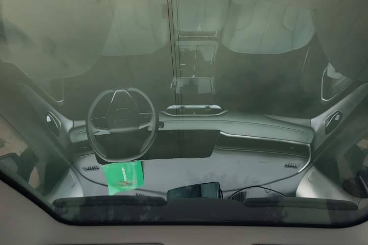 Used Venucia V DD-i 2023 110 km iE Version Headliner