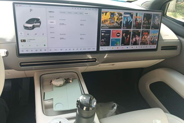 Used Li Auto i6 2025 Model Four-Wheel-Drive Standard Type
