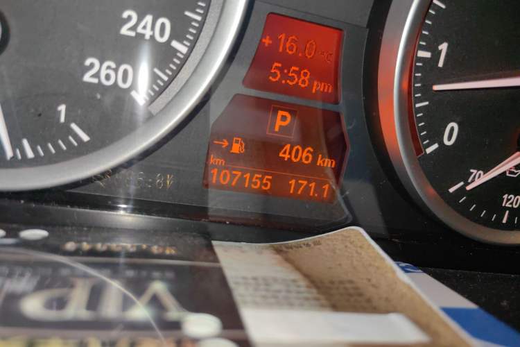 Used BMW X6  Odometer Close Up