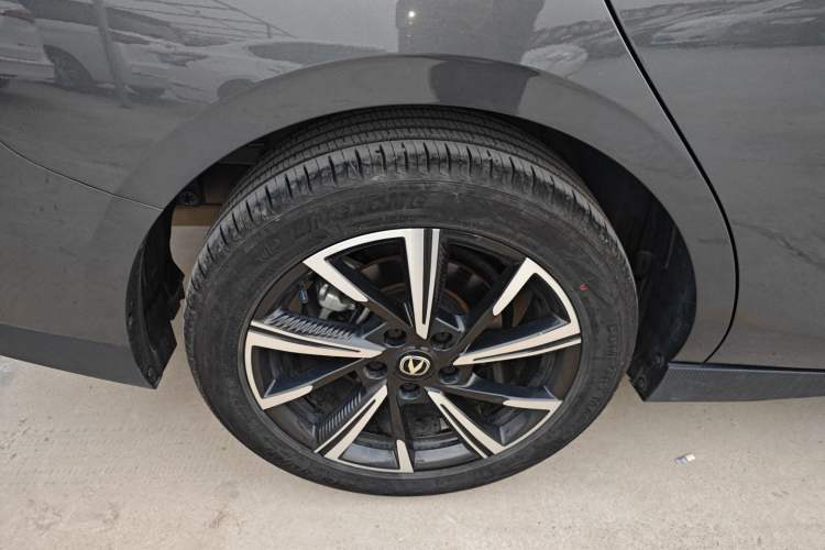 Used CHANGAN Eado 2024 1.5T GDI Automatic Prestige Edition Exterior 5