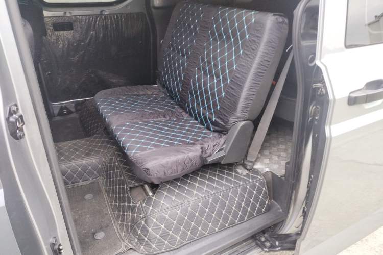 Used Wuling Zhengcheng 2022 2.0L Manual Entrepreneurial Version Left Rear Seat