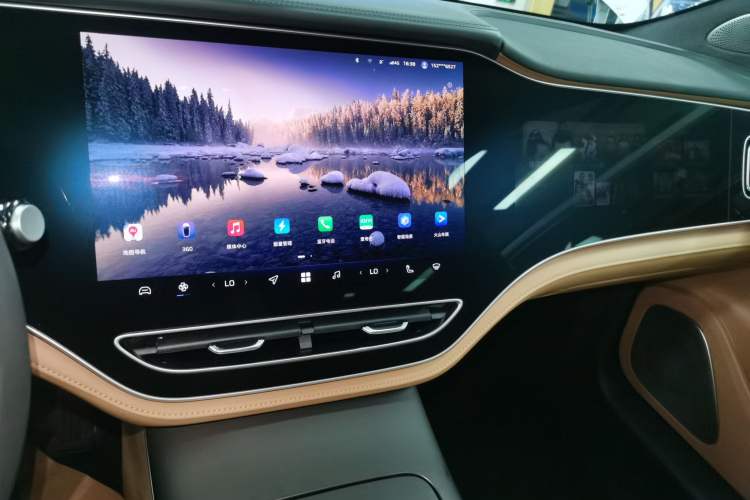 Used Rising F7 2023 Long-Range Edition Audio And AC Panel