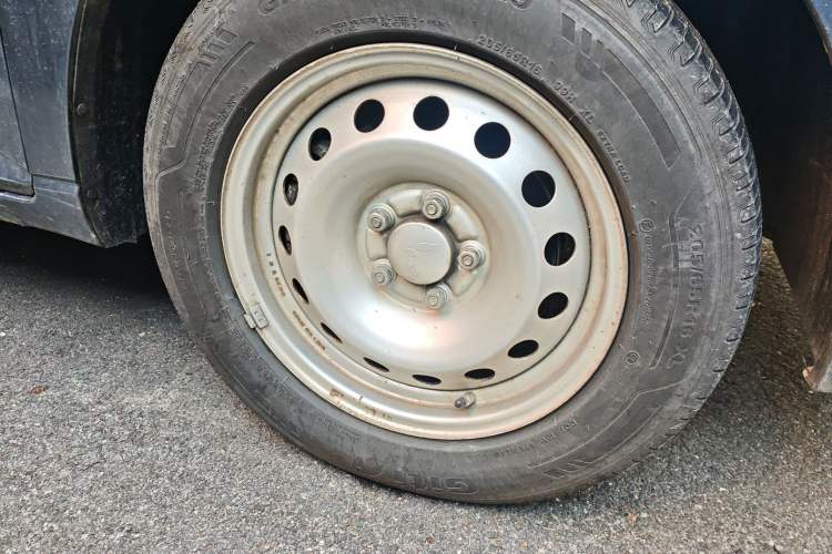 Used Wuling Hongguang PLUS 2019 1.5T Manual Standard Edition 5 Seats