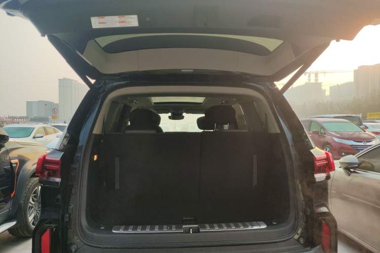 Used SAIC MAXUS Territory 2023 2.0T Cross-Country Luxury Edition 6 Seats
