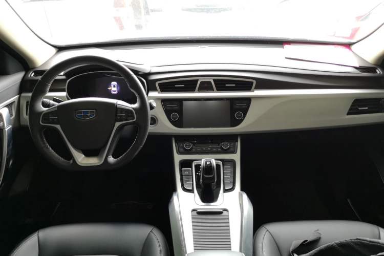 Used Geely Auto Emgrand X7 Sport 2020 1.8TD DCT Two-Wheel Drive Smart Connect 4G-Enabled Version
