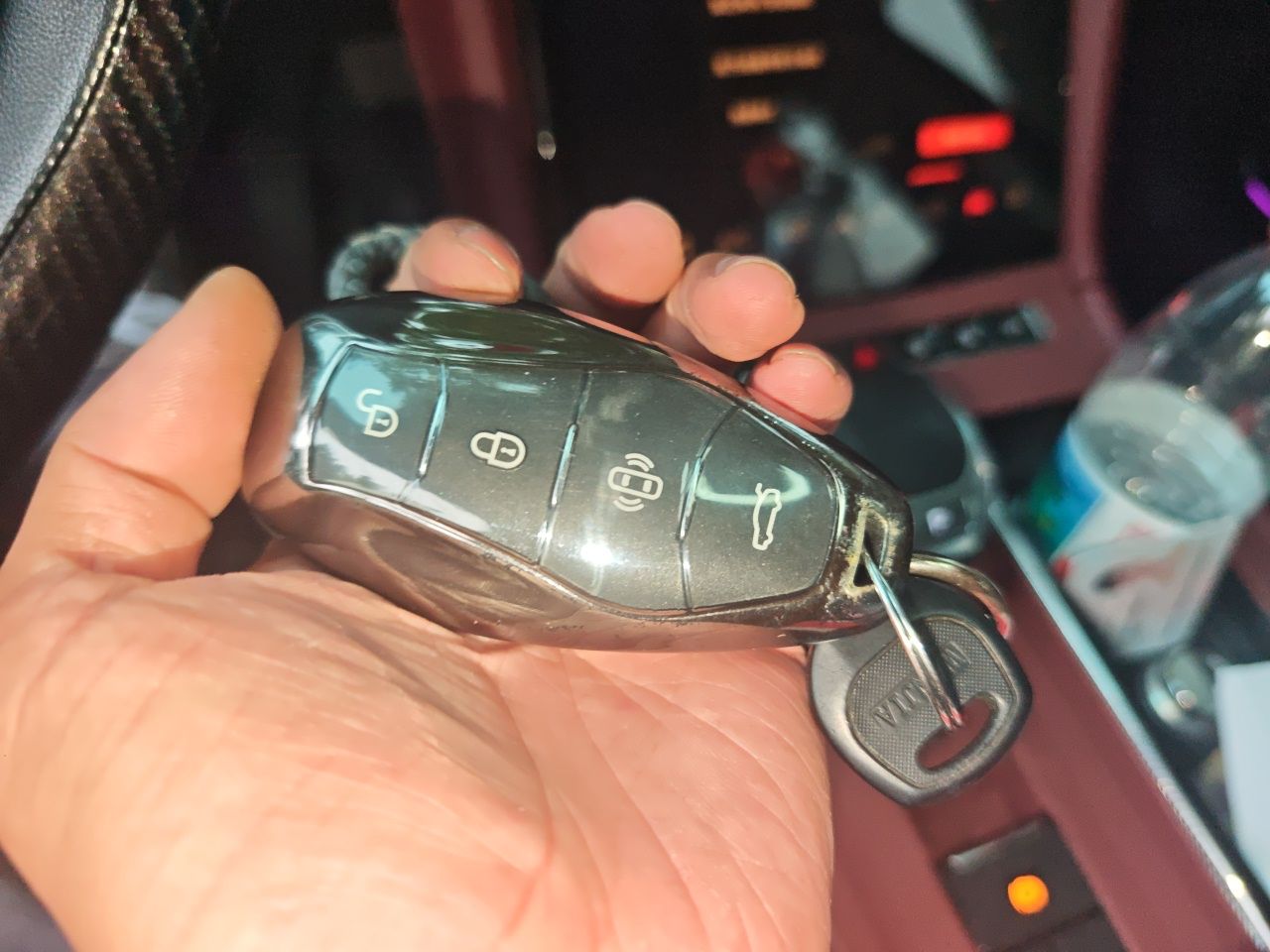 Hongqi H5 2024 2.0T Automatic Smart Connect Flagship Edition - Chinese Trim Chang — снимка 20