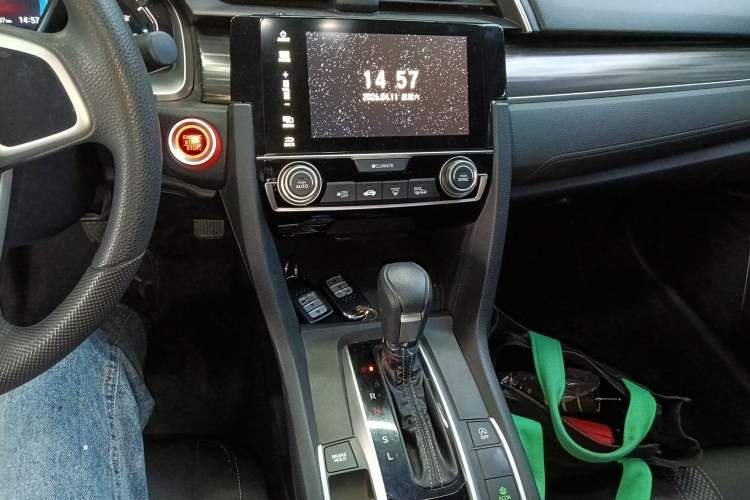 Used Honda Civic 2019 220TURBO CVT Dynamic Edition China VI Audio And AC Panel