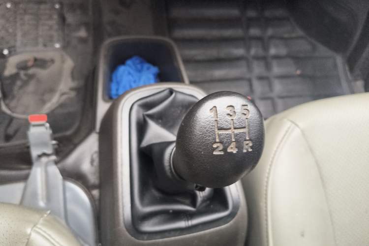 Used Wuling Rongguang S 2022 1.2L Standard Edition Air-Conditioned 5-Seater LSI
