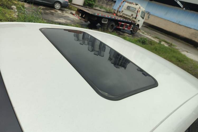 Used Citroen C4L 2014 1.6THP Intelligent Drive Automatic Dynamic Model Roof