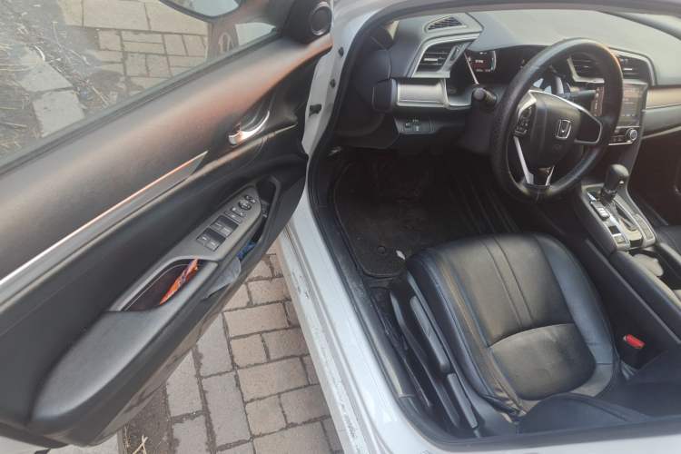 Used Honda Civic 2016 220TURBO CVT Luxury Edition