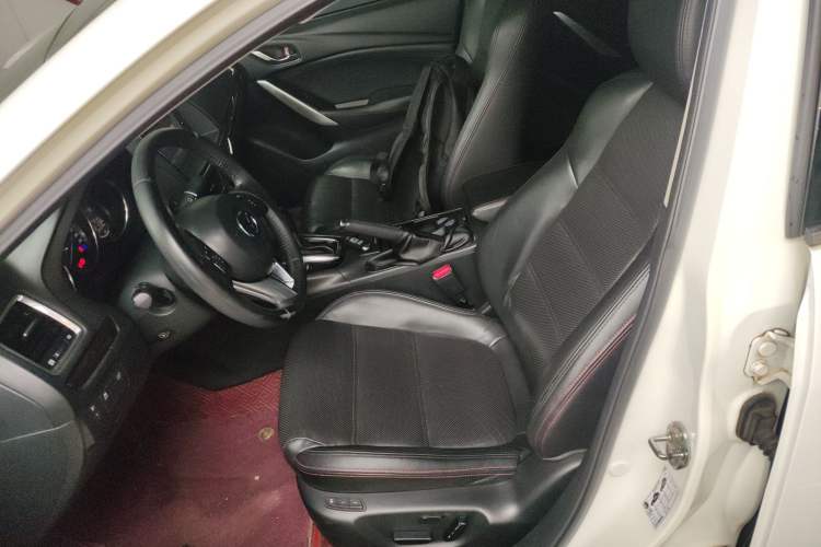 Used Mazda Atenza 2015 2.0L Blue Sky Luxury Edition Left Front Seat